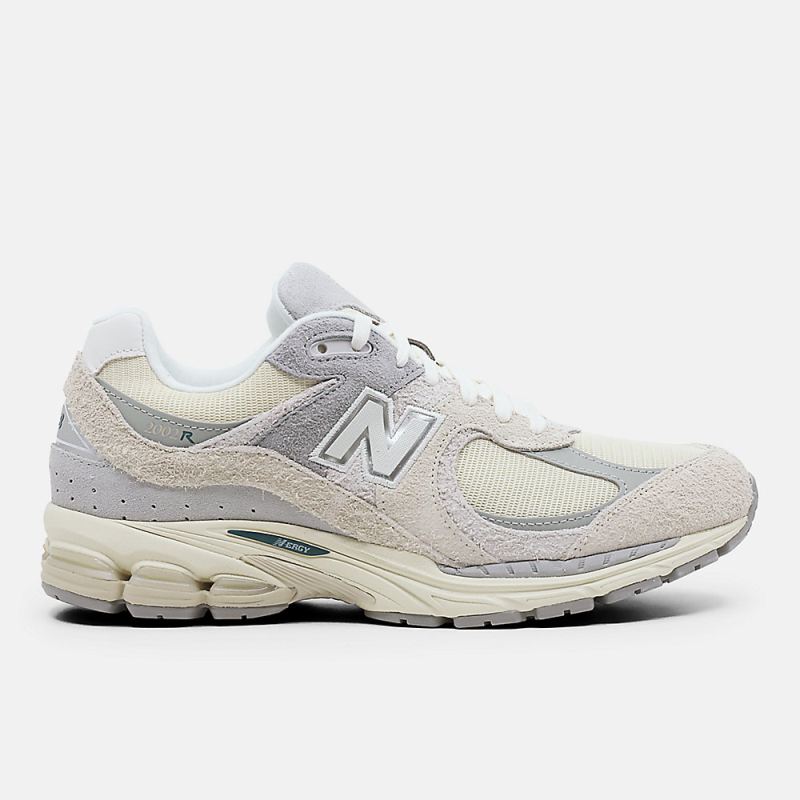 New Balance Men's 2002R Shoes Linen with Concrete and Slate Grey