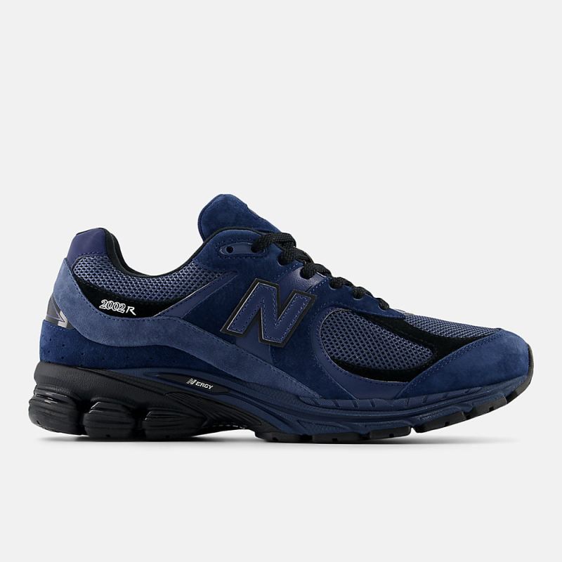 New Balance Men's 2002R Shoes NB Navy with Vintage Indigo and Bl