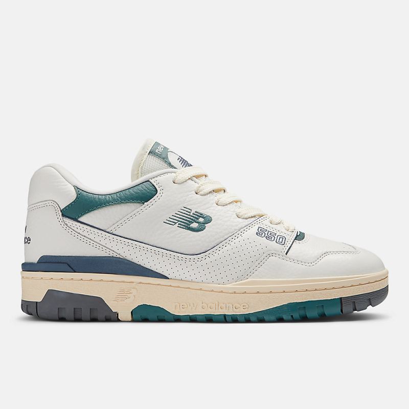 New Balance Women's 550 Shoes Sea Salt with New Spruce and Calci