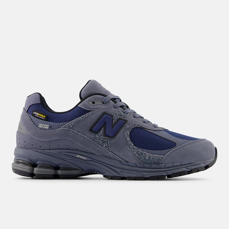 New Balance Men's 2002R Shoes Dark Arctic Grey with NB Navy and