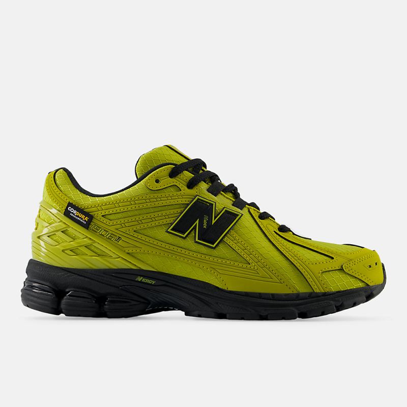 New Balance Men's 1906R Shoes Marshland with Black